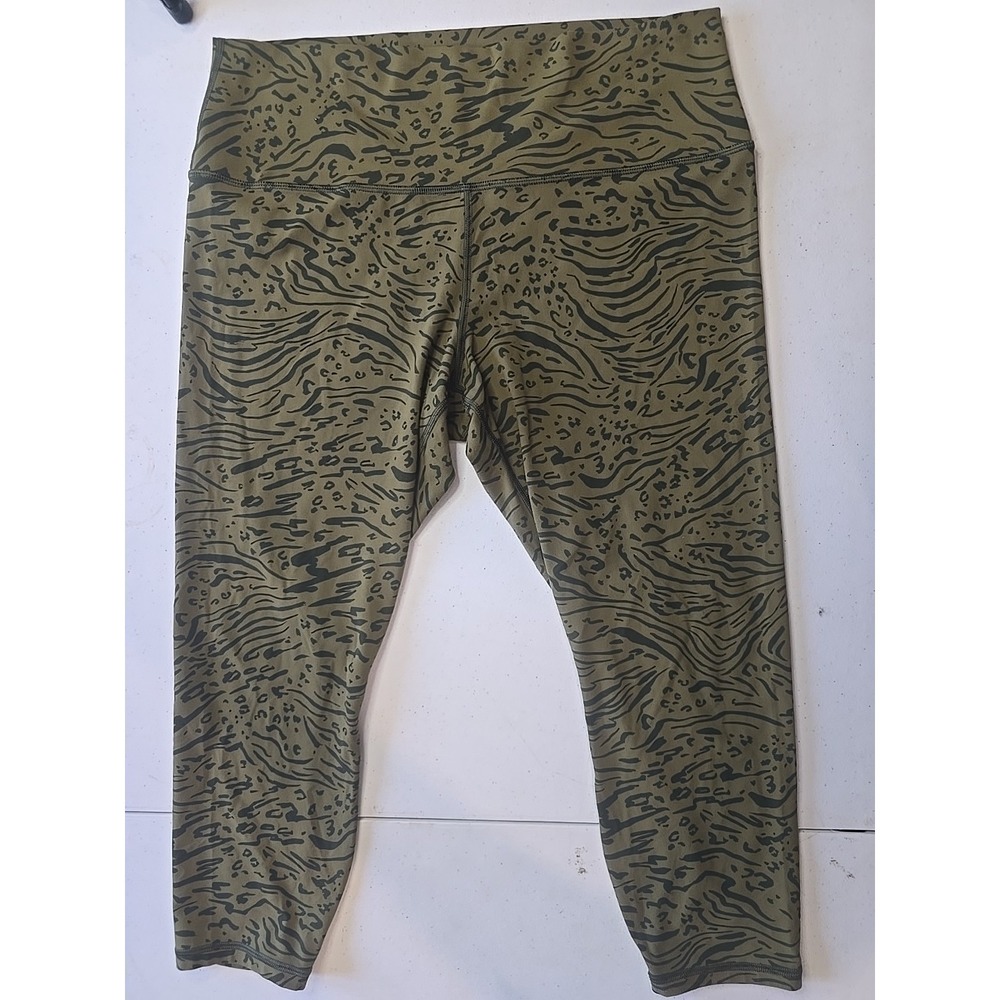 Athleta Tights Transcend 7/8 Length Sz XL Green Animal Print Disney Bounding - Picture 1 of 8
